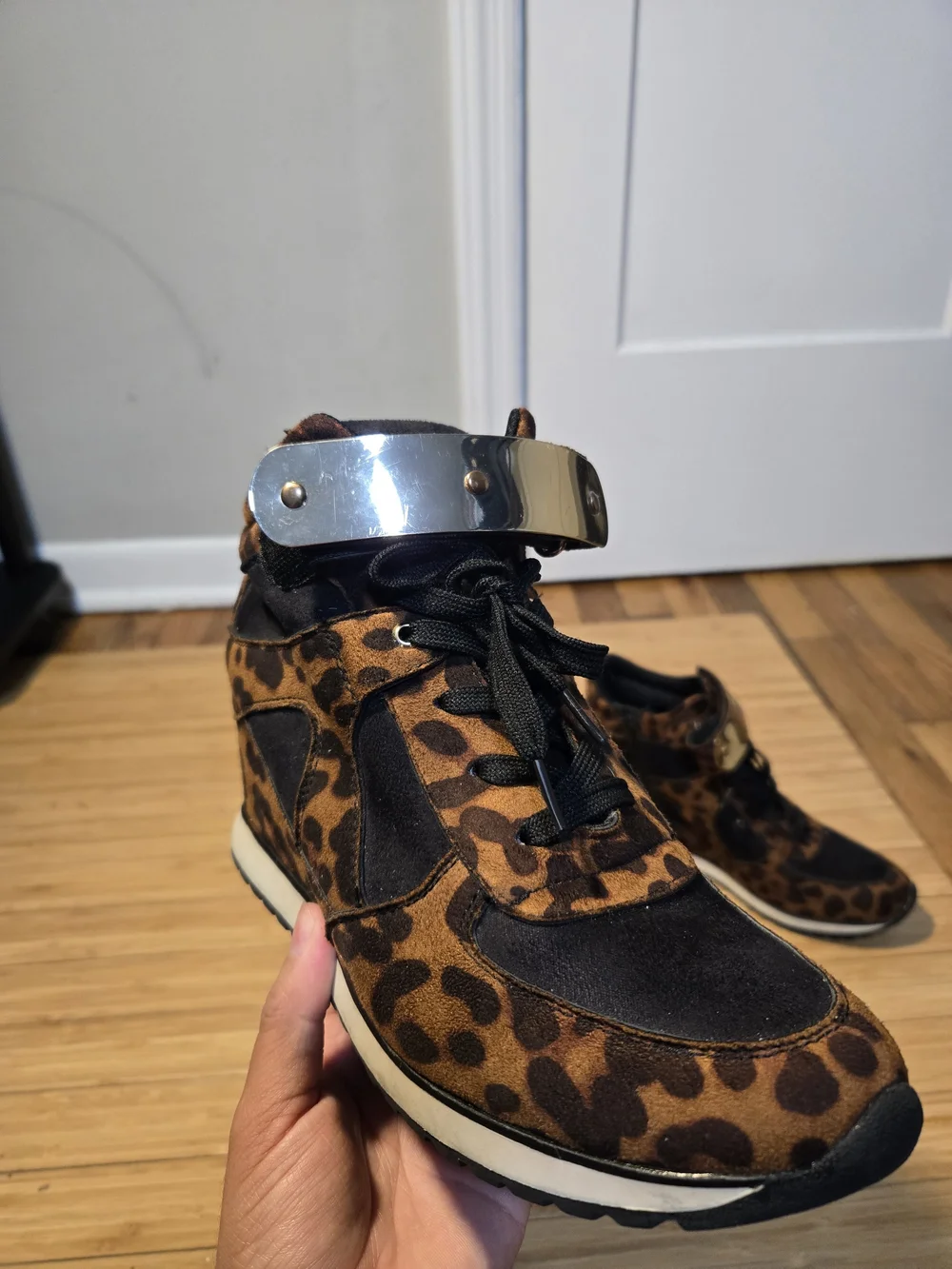 N/A stylish leopard
